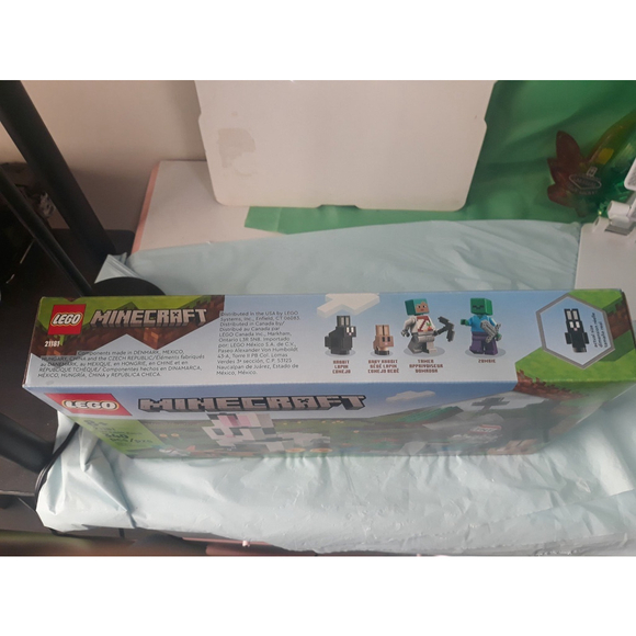 LEGO Minecraft The Rabbit Ranch 21181. - Picture 3 of 3